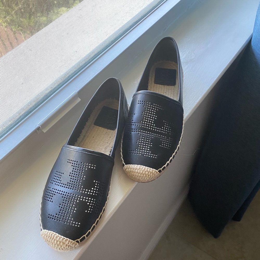 TORY BURCH ESPADRILLES SIZE 7.5